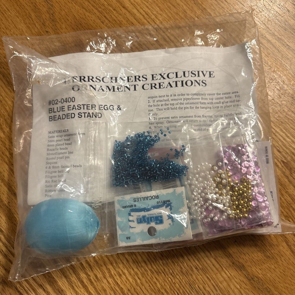 HERRSCHNERS #02-0400 Blue Easter Egg & Beaded Stand Vintage NEW makes 1